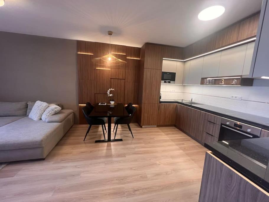 Karzo Property Lk 206 Budapest Bagian luar foto