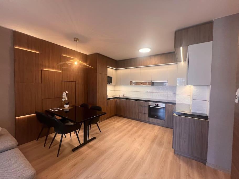 Karzo Property Lk 206 Budapest Bagian luar foto
